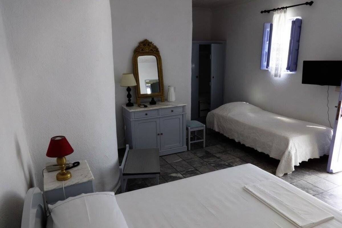 Triple Room | In-room safe, iron/ironing board (on request)