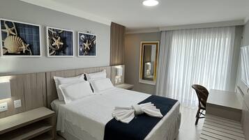 3 habitaciones, ropa de cama hipoalergénica y cortinas blackout