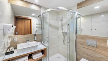 Shower, free toiletries, hair dryer, towels
