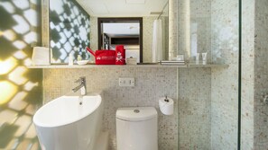 Shower, free toiletries, hair dryer