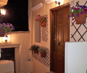 Majoituspaikan sisäänkäynti