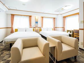 Escrivaninha, cortinas blackout, Wi-Fi de cortesia, roupa de cama