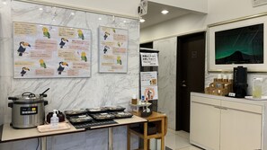 含每日吃到飽早餐