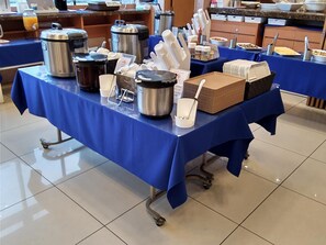 Free daily buffet breakfast
