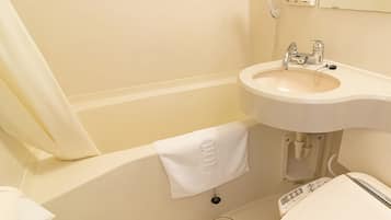Combined shower/bathtub, deep-soaking bathtub, free toiletries