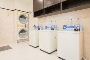 Laundry room - Toyoko Inn Kumamoto Ekimae (Kumamoto)