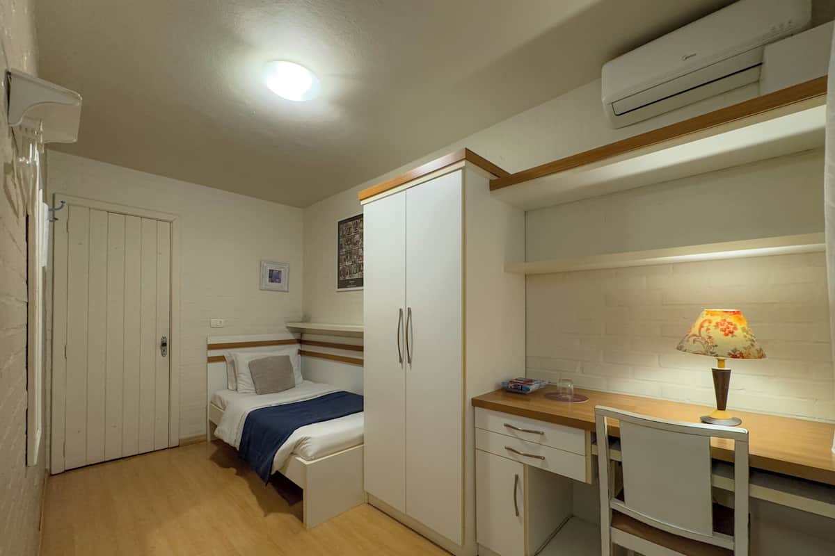 Standard Single Room | Minibar, desk, blackout drapes, rollaway beds