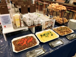 Free daily buffet breakfast - Toyoko Inn Akita Station Higashi (Akita)