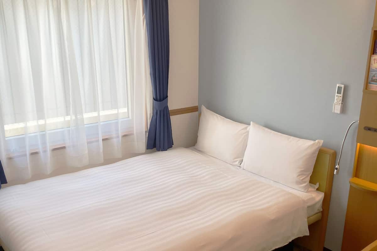 Bureau, Wi-Fi gratuit, draps fournis