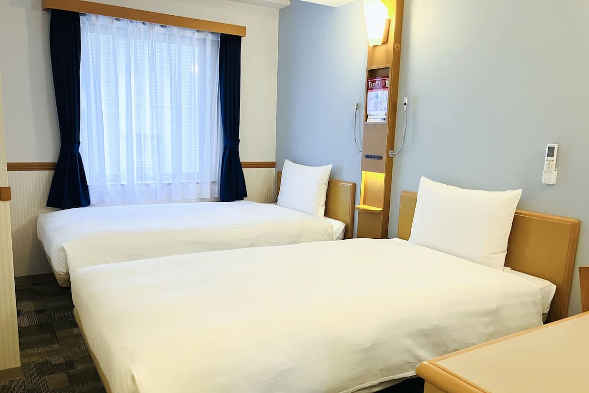 Escrivaninha, Wi-Fi de cortesia, roupa de cama