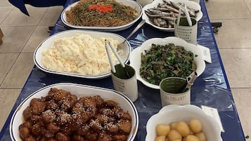 Free daily buffet breakfast