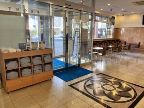 Lobby - Toyoko Inn Ueda Ekimae (Ueda)