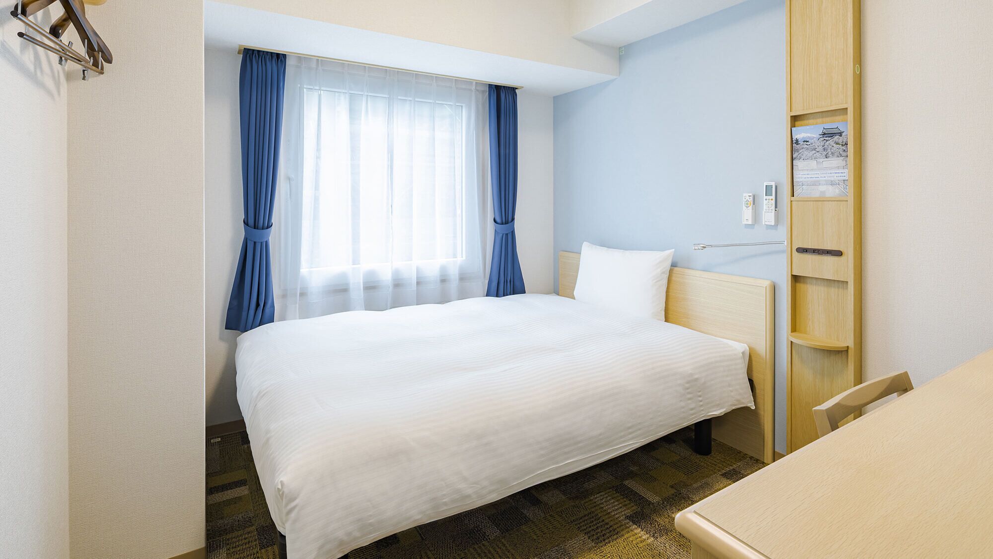 Desk, free WiFi, bed sheets