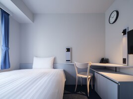 羽絨被、書桌、手提電腦工作空間、免費 Wi-Fi