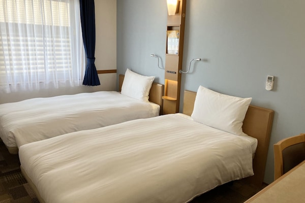 Schreibtisch, laptopgeeigneter Arbeitsplatz, Verdunkelungsvorhänge, WLAN