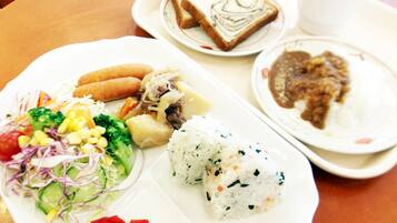 Desayuno buffet incluido todos los días