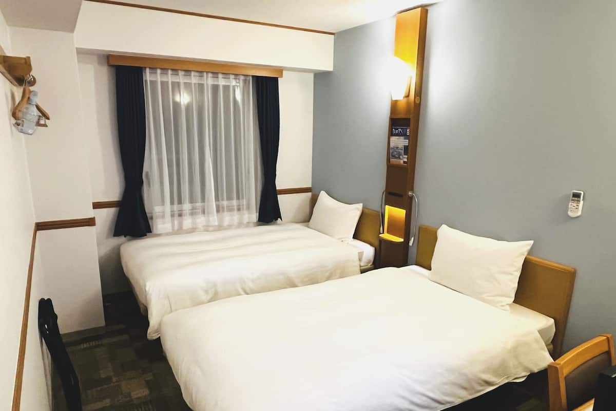 Escrivaninha, ferros/tábuas de passar roupa, Wi-Fi de cortesia