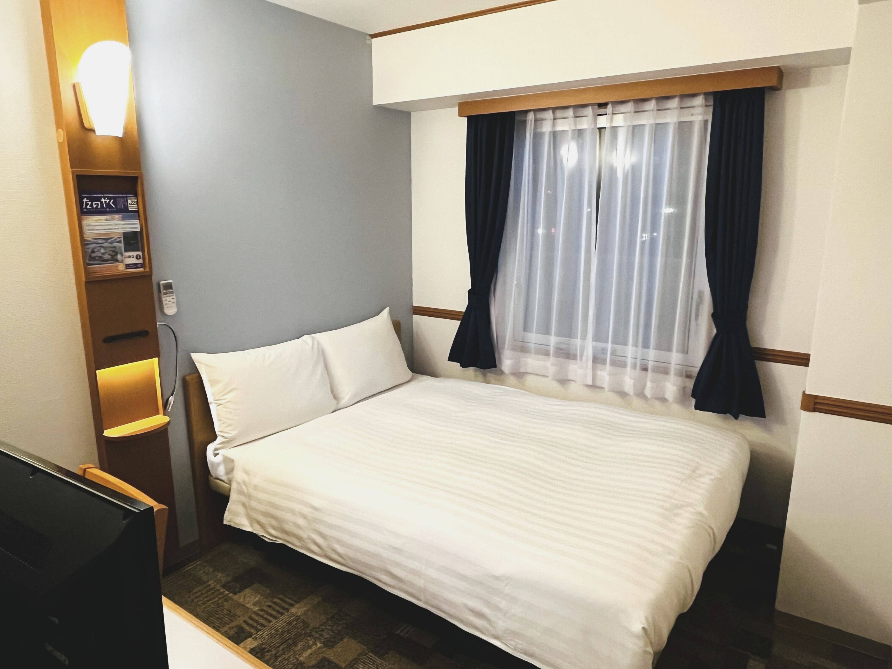 Escrivaninha, ferros/tábuas de passar roupa, Wi-Fi de cortesia