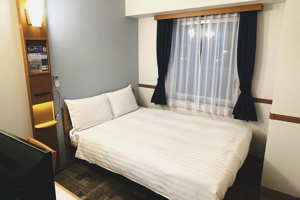 Escrivaninha, ferros/tábuas de passar roupa, Wi-Fi de cortesia