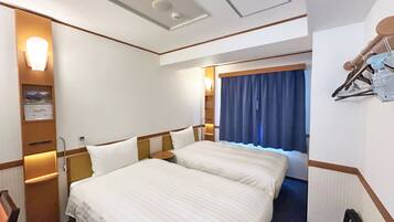 Desk, blackout drapes, free WiFi