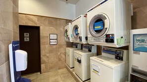 Laundry room - Toyoko Inn Okinawa Naha Asahibashi Ekimae (Naha)