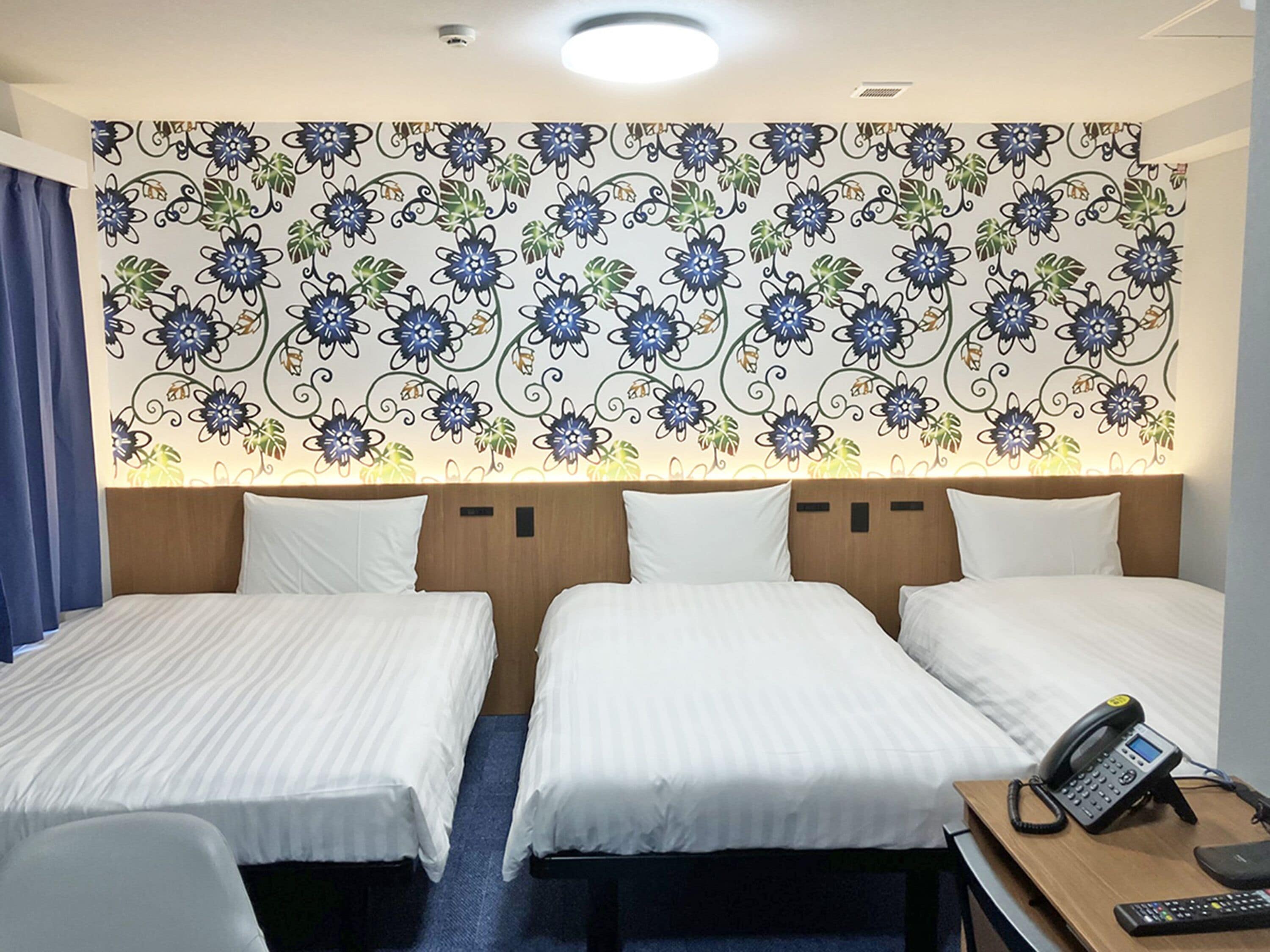 Phòng 3 Tiêu chuẩn, không hút thuốc | Bàn, màn/rèm cản sáng, truy cập Internet không dây miễn phí 