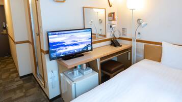 Desk, blackout drapes, free WiFi