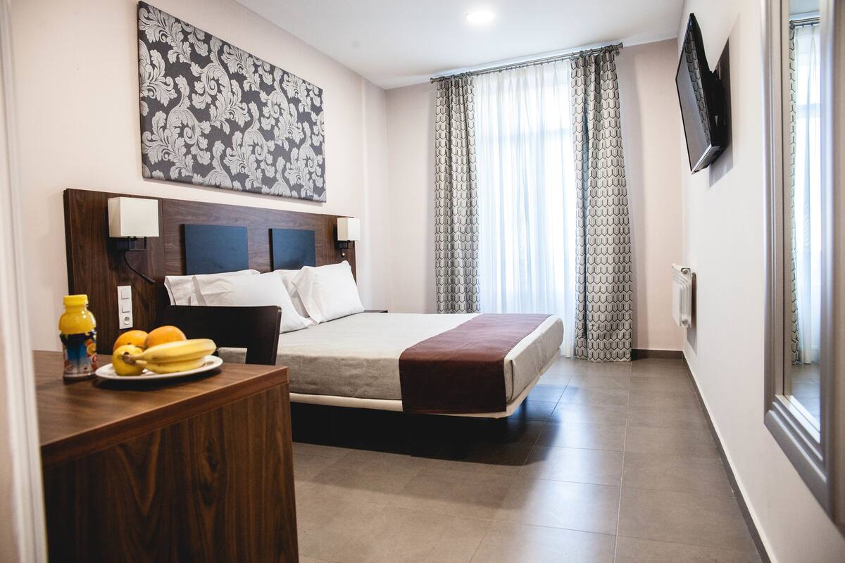 Superior Double Room | Premium bedding, minibar, in-room safe, desk