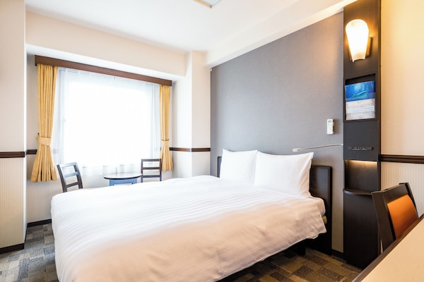 Standard Double Room, Non Smoking | Desk, laptop workspace, blackout drapes, bed sheets