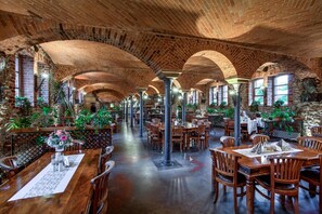 Mittagessen und Abendessen, internationale Küche