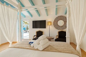 Minibar, décoration personnalisée, ameublement personnalisé, bureau