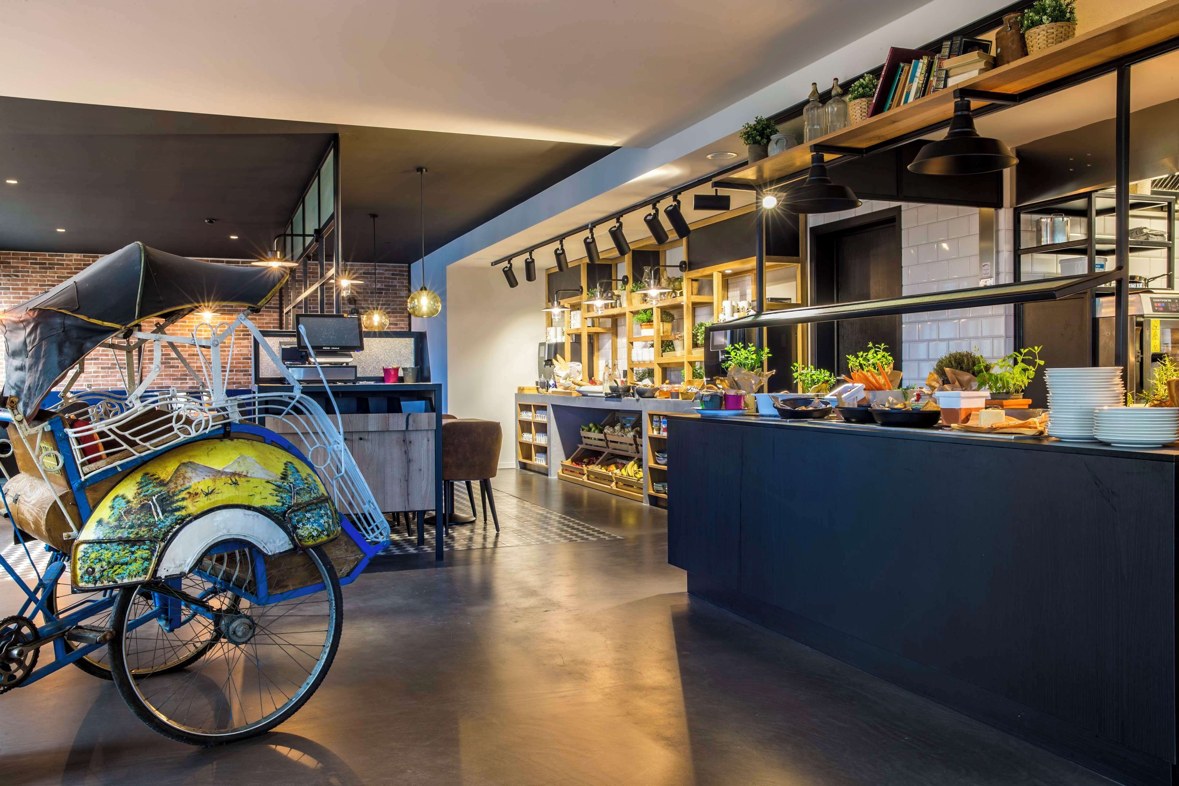 daily buffet breakfast (eur 19.90 per person)