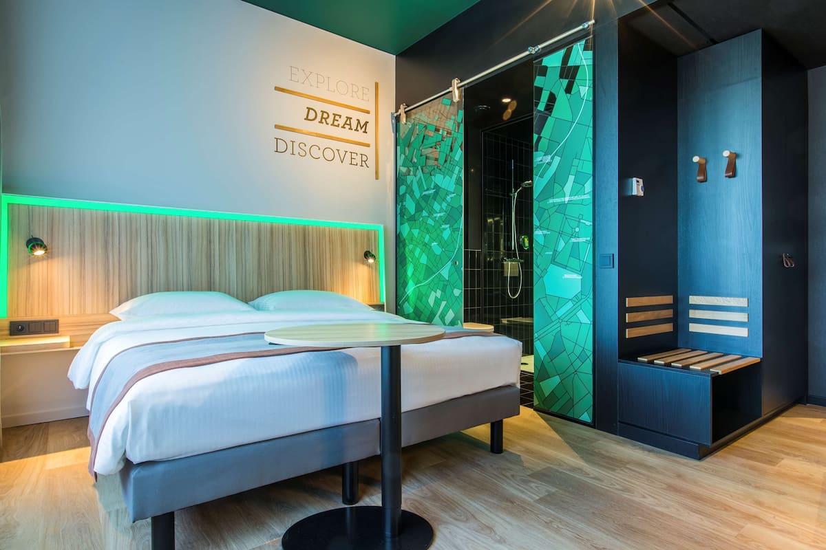 junior suite | premium bedding, in-room safe, desk, soundproofing