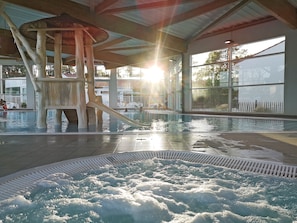 Bain à remous intérieur