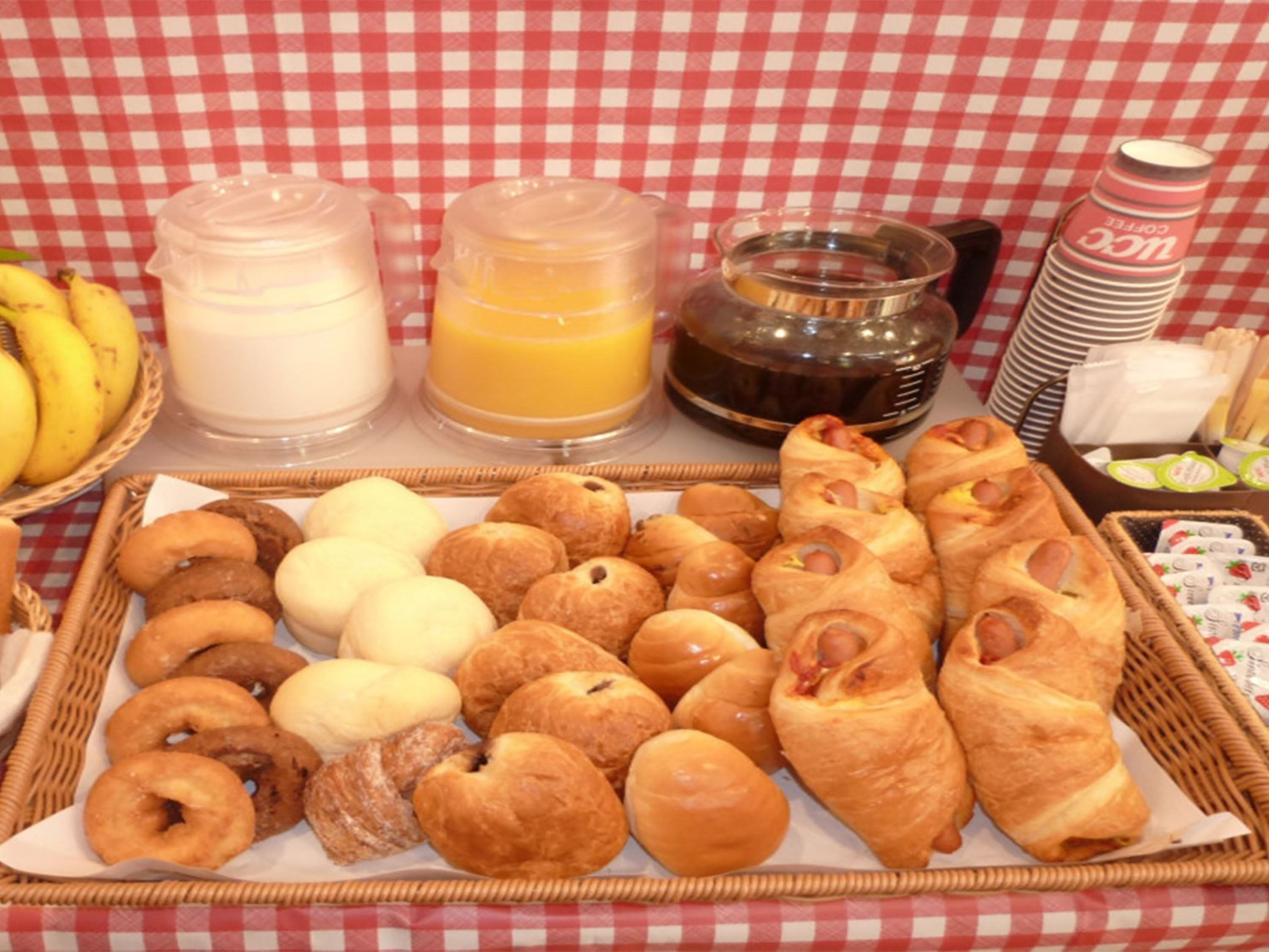 free daily on-the-go breakfast