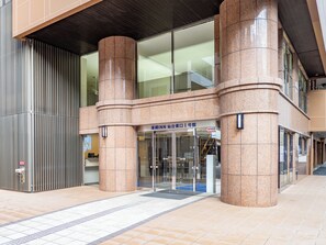 Property entrance - Toyoko Inn Sendai Higashi-guchi No.1 (Sendai)