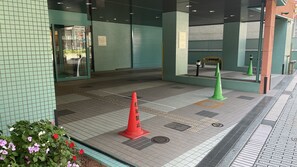 Self-parking (surcharge) - Toyoko Inn Hakata Ekimae Gion (Fukuoka)