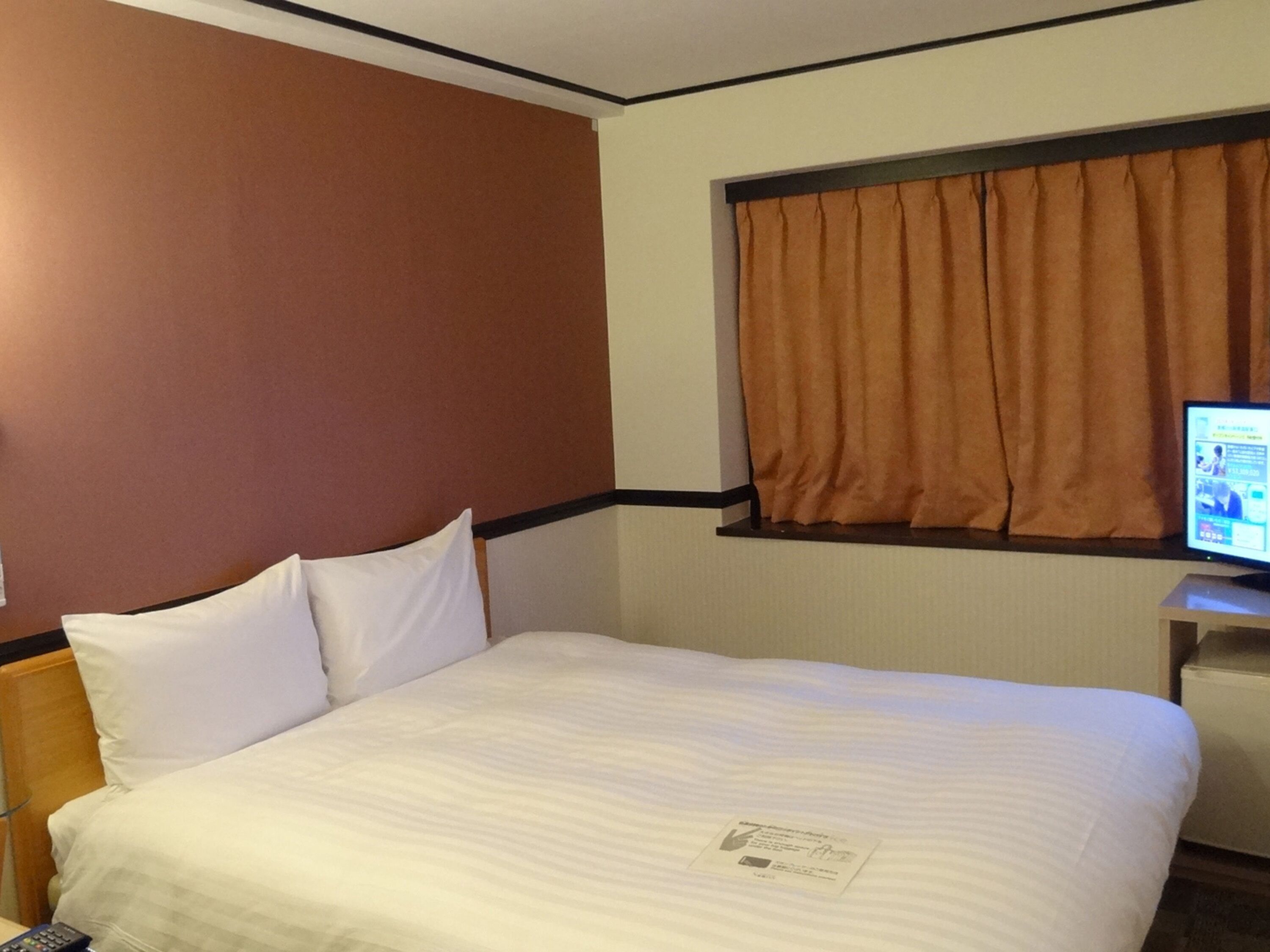 Bureau, espace de travail pour ordinateur portable, Wi-Fi gratuit