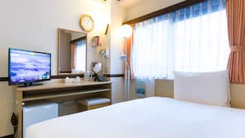 Desk, iron/ironing board, free WiFi, bed sheets