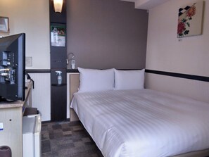 Desk, free WiFi, bed sheets - Toyoko Inn Tokyo Otsuka-eki Kita-guchi No.1 (Tokyo)