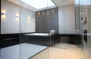 Design Suite | Egyptian cotton sheets, premium bedding, pillow-top beds, minibar - Zaya Motel Premium - Adults Only (Florianópolis)