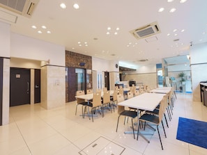 Lobby - Toyoko Inn Shin Osaka Station Higashi (Osaka)