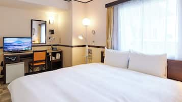 Escritorio, espacio para trabajar con laptop y wifi gratis