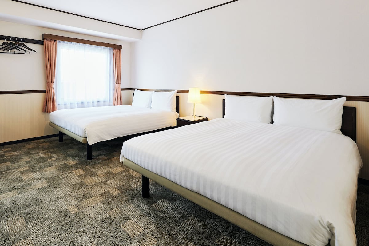 1 bedroom, desk, laptop workspace, free WiFi