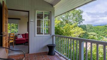 Bungalow Deluxe, balcón | Terraza o patio