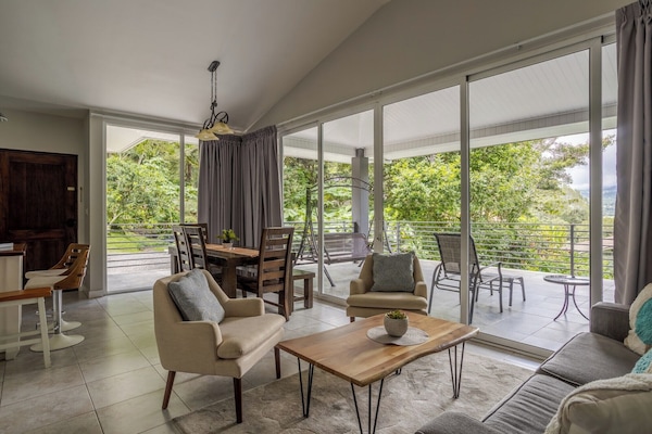 Family House, 3 Bedrooms | Living area | 32-inch flat-screen TV with cable channels, TV, Netflix