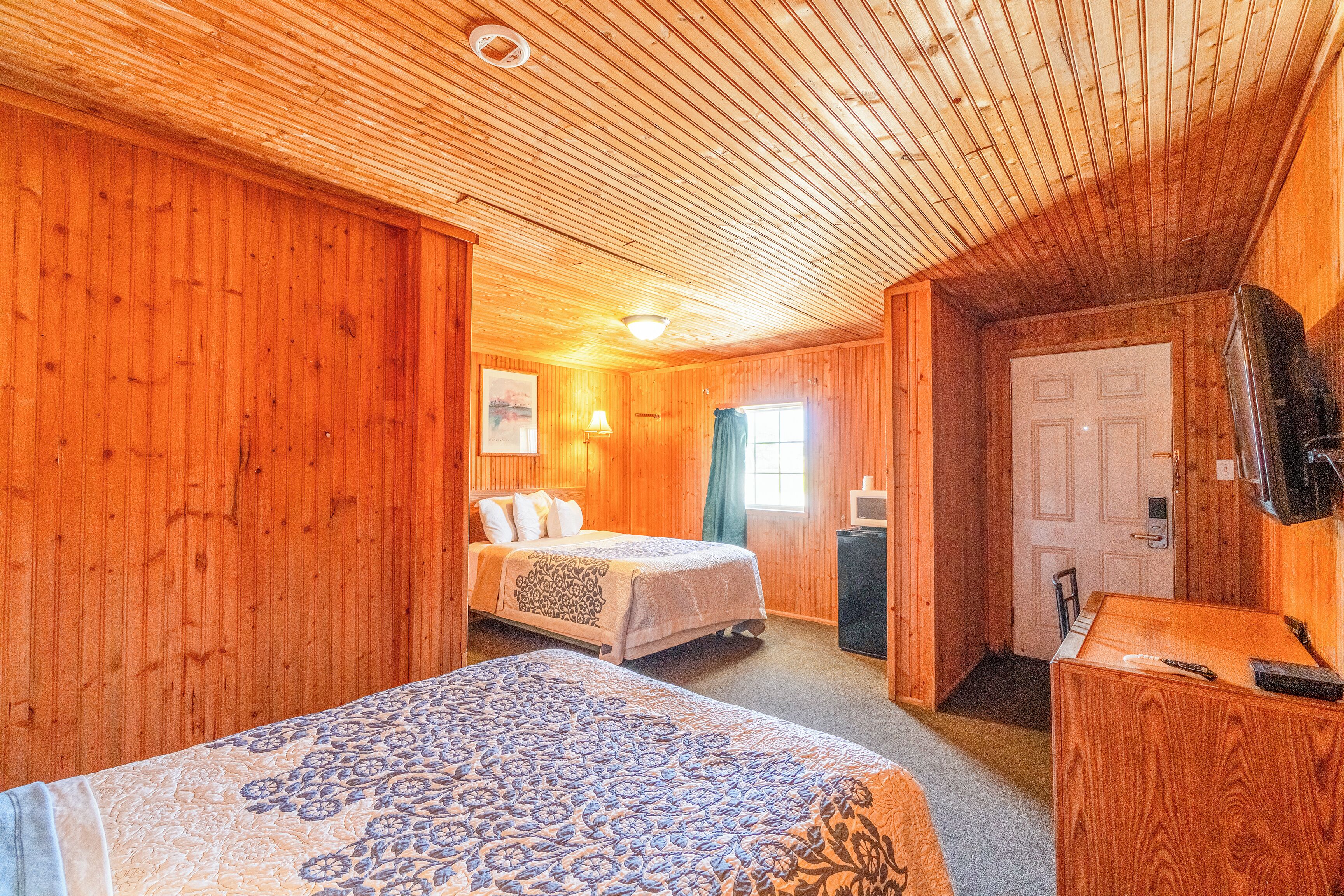 Room, 2 Queen Beds | Premium bedding, iron/ironing board, free rollaway beds, free WiFi