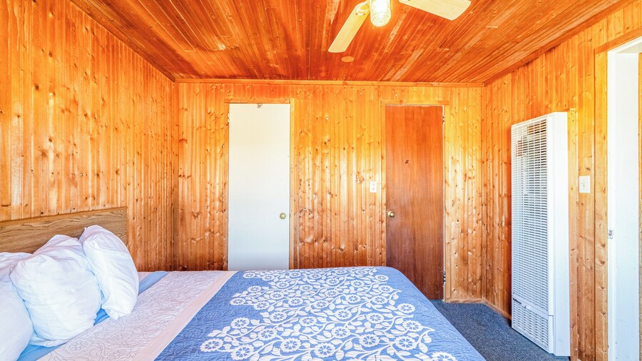 Green Acre Motel by OYO Near Rush County Airport