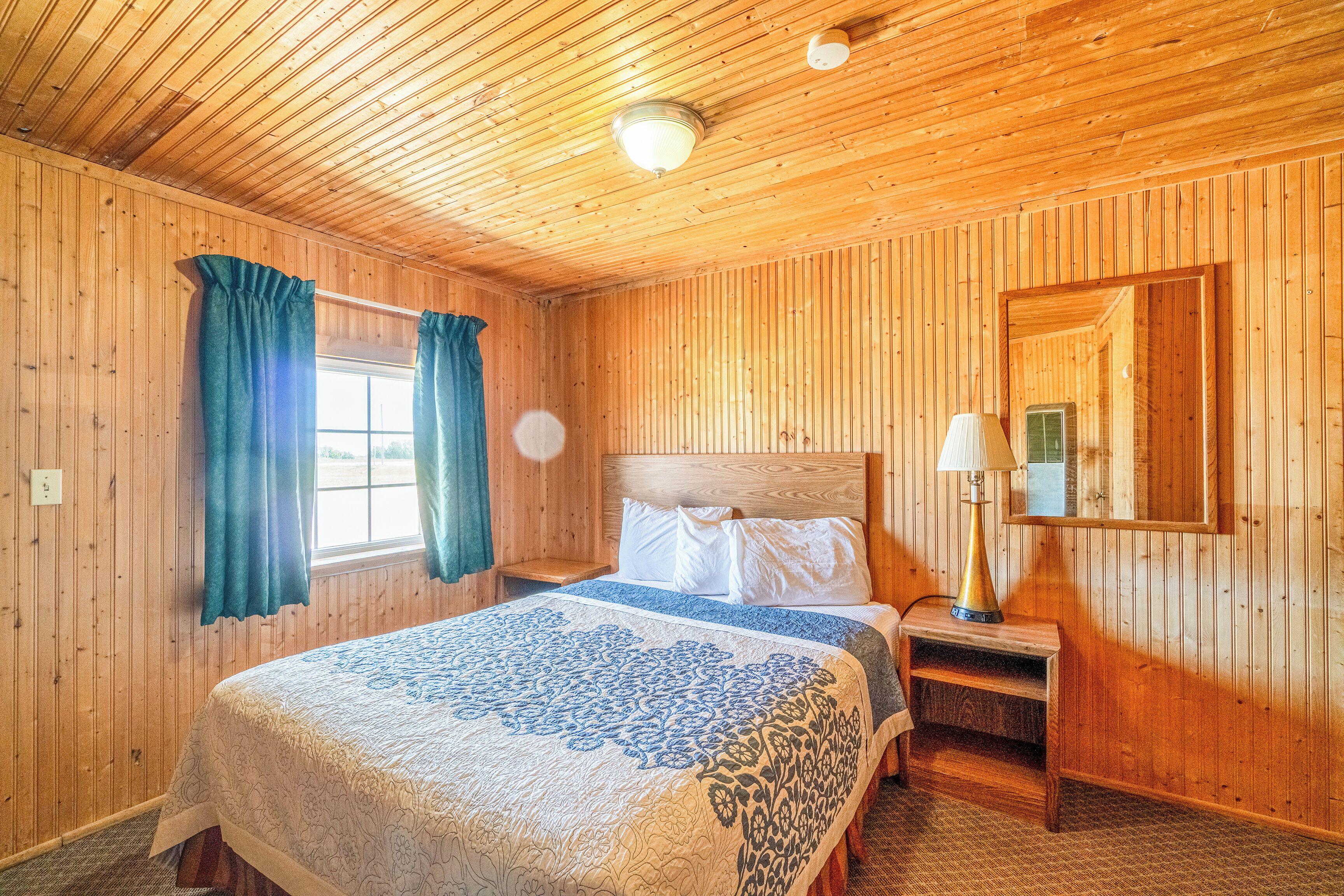 Peralatan tempat tidur premium, seterika/papan seterika 