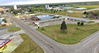 Green Acre Motel by OYO Near Rush County Airport